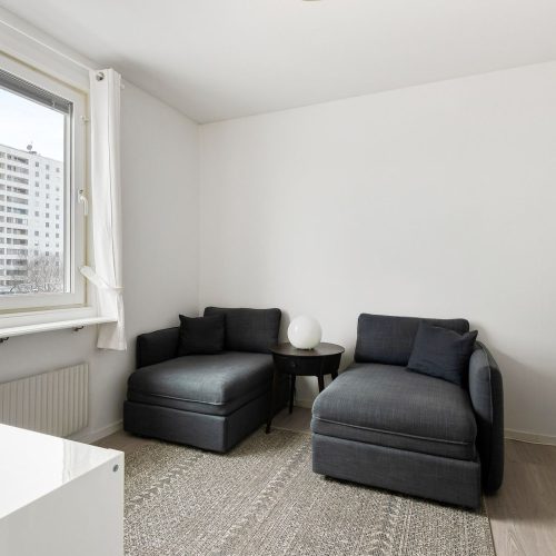 a faster & safer way to rent